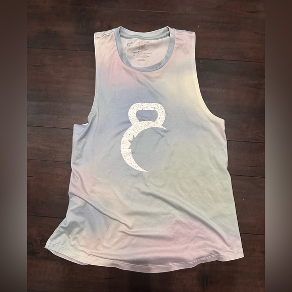 Size L Bundle of 2 Zyia Kettlebell shirts - Picture 1 of 4